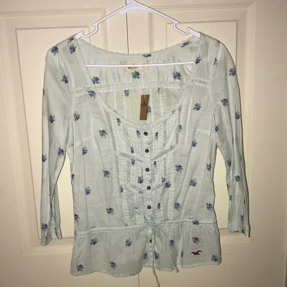 New with tags - Hollister floral mint shirt (XS)
